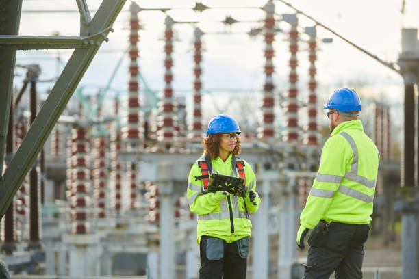 Best Licensed Electrician  in Hoisington, KS